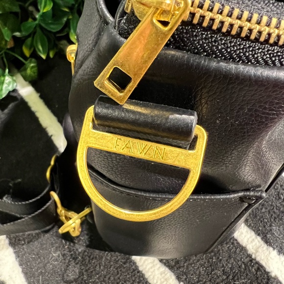 Fawn Designs Mini in Black w/ matching crossbody. - Picture 12 of 15